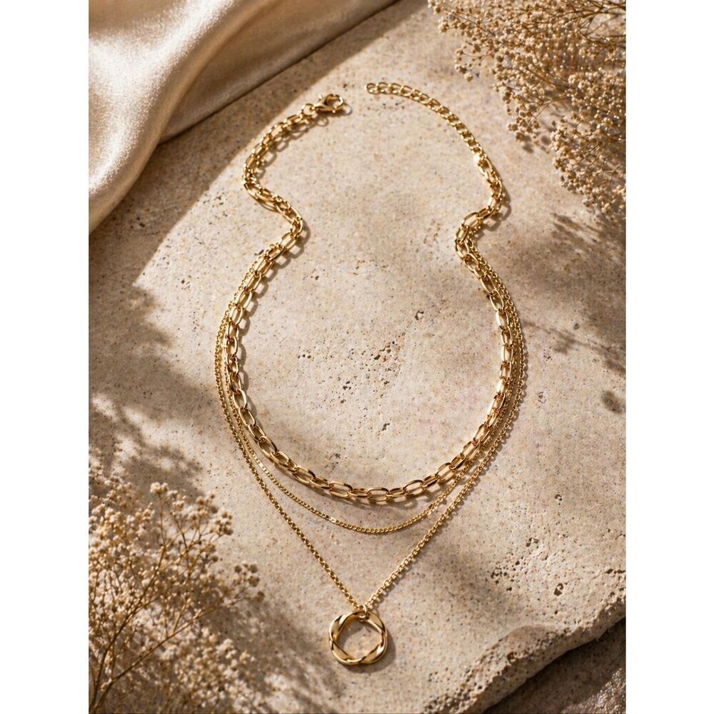 Circle Pendant Multilayer Necklace